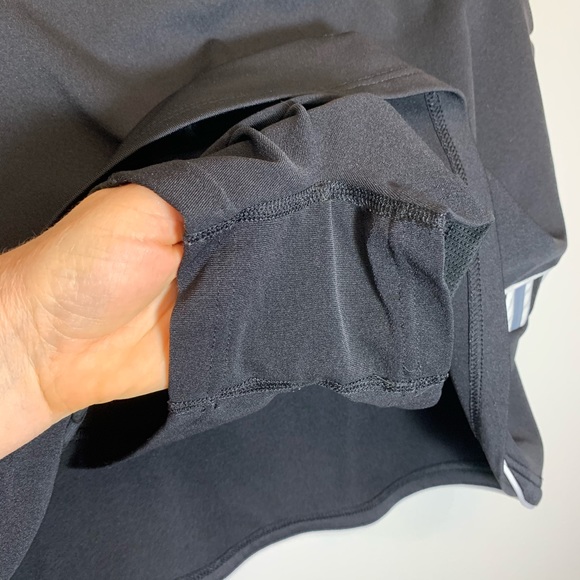 Adidas stretch sports skirt with built in shorts - Picture 6 of 8